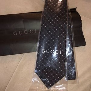GUCCI MENS ITALY GG 100% SILK